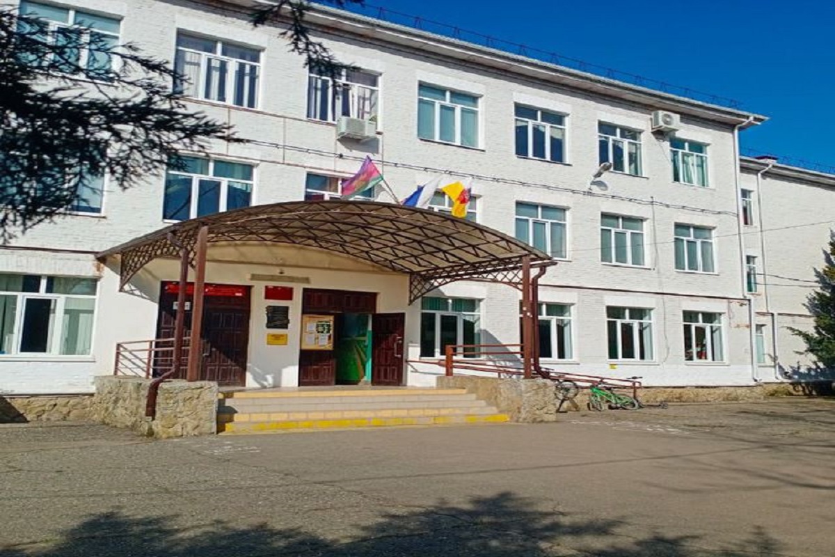 МАОУ СОШ №63.